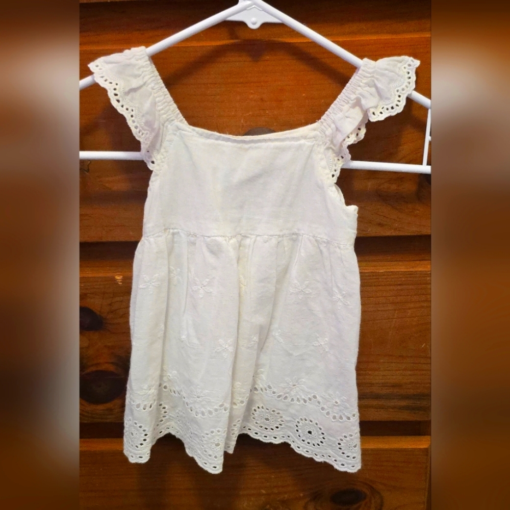 Girls 2T - Doe a deer - white blouse